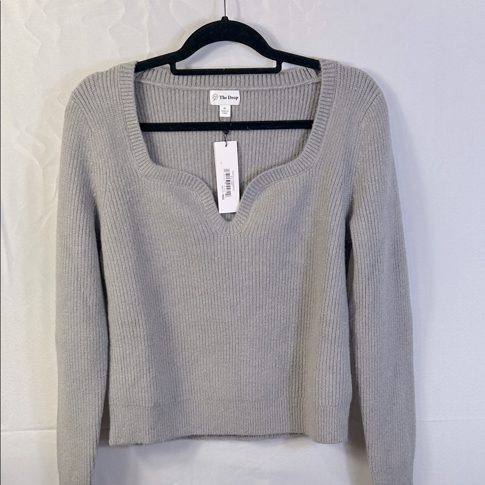 The Drop Gray Light Gray V-Neck Sweater Size XL LongSleeve Runs Small